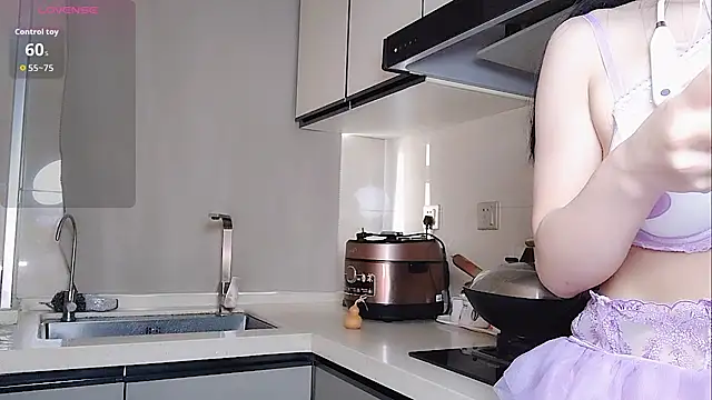 Coco--01 online show from 10-03-25, 01:09