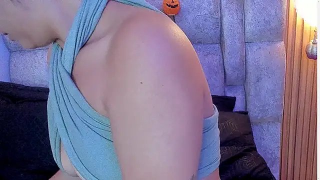 roxanne dl online show from 10-23-25, 12:15