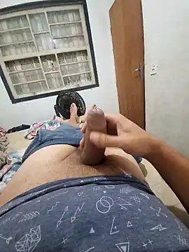 feehzungi0000 online show from 01-15-26, 01:20