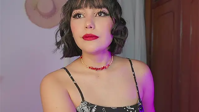 Snapshot of Tamyeliot chatting on 10-19-25, 03:20 Tamyeliot online show from 10-19-25, 03:20