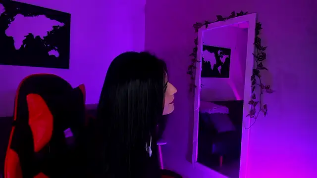 Snapshot of ZoeValencia1 chatting on 02-18-26, 12:56 ZoeValencia1 online show from 02-18-26, 12:56