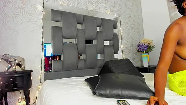 DarkHoneyy online show from 09-25-25, 12:38