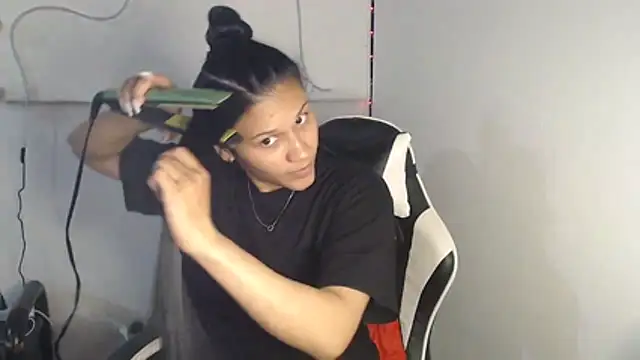 JessGarcia online show from 12-21-25, 12:13