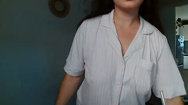 liloush   online show from 10-18-25, 01:24