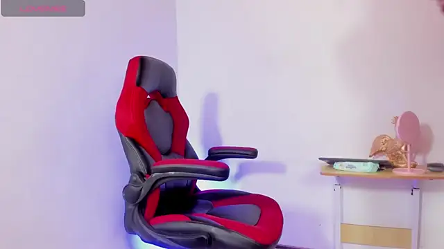 Snapshot of HaitanaGate chatting on 09-12-25, 08:08 HaitanaGate online show from 09-12-25, 08:08