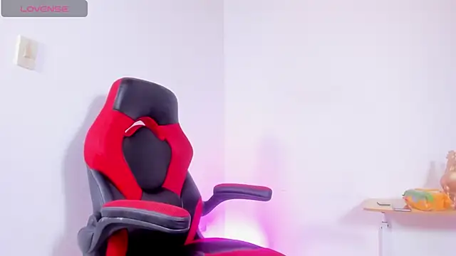 Snapshot of HaitanaGate chatting on 10-08-25, 07:36 HaitanaGate online show from 10-08-25, 07:36