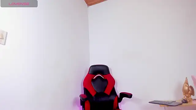 Snapshot of HaitanaGate chatting on 10-02-25, 07:50 HaitanaGate online show from 10-02-25, 07:50