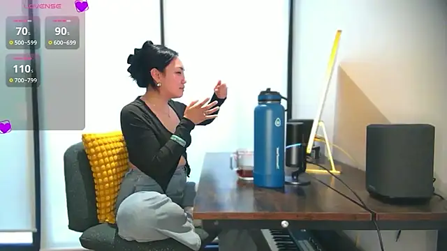 yuzhara online show from 12-15-25, 03:18