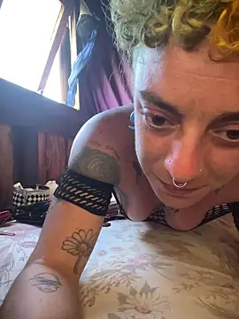 Snapshot of etherconh chatting on 12-16-25, 07:51 etherconh online show from 12-16-25, 07:51