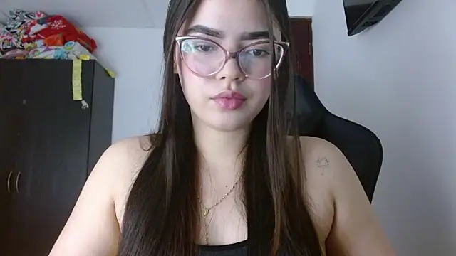 Valentina2390 online show from 04-06-26, 11:17