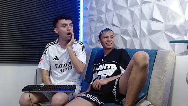 Snapshot of Isaac_tan chatting on 10-09-25, 03:51 Isaac tan online show from 10-09-25, 03:51