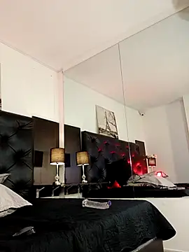 Kymy marquez online show from 09-24-25, 08:37