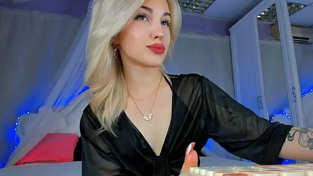 LisaFoxyMe online show from 05-24-26, 01:49