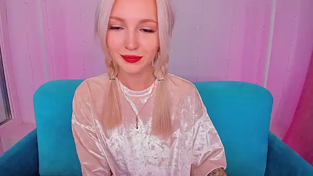 LisaFoxyMe online show from 11-01-25, 08:30