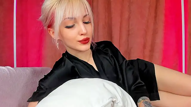 LisaFoxyMe online show from 03-12-26, 02:06