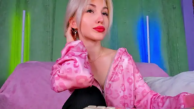 LisaFoxyMe online show from 05-14-26, 01:24