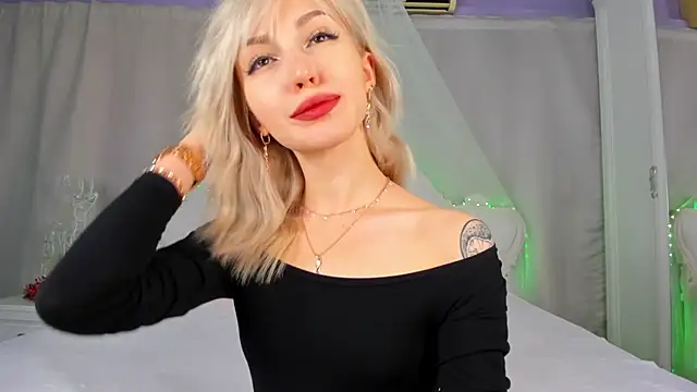 LisaFoxyMe online show from 01-10-26, 01:56