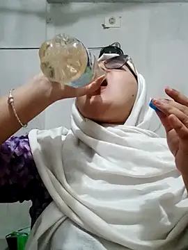 Nusrat-N online show from 04-28-26, 04:33