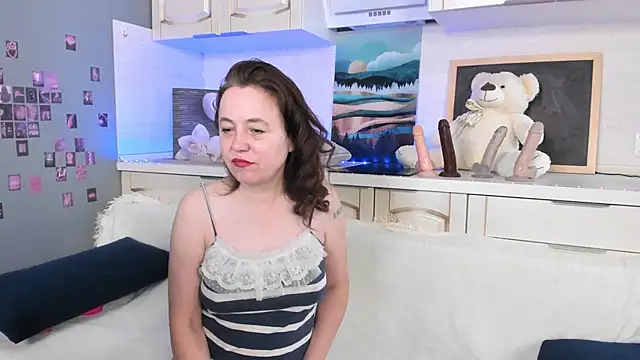 Kira Adler online show from 05-03-26, 02:05