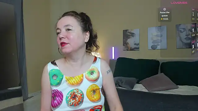 Kira Adler online show from 04-13-26, 12:58