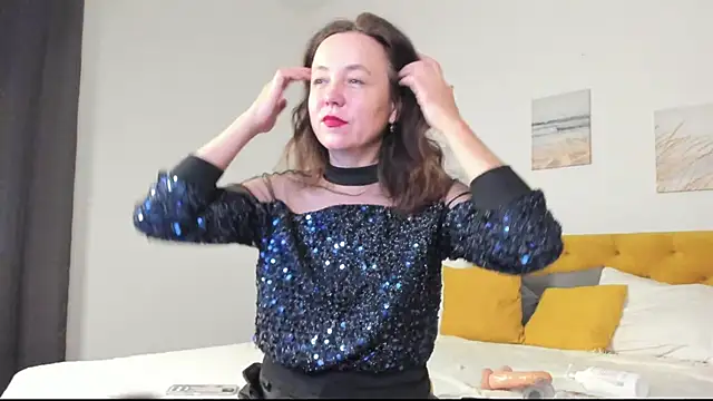 Kira Adler online show from 11-26-25, 01:38