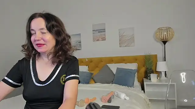 Kira Adler online show from 11-15-25, 01:09