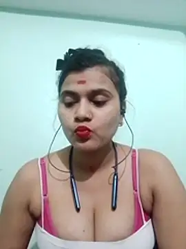 Kavya-Tiwari online show from 12-16-25, 09:02