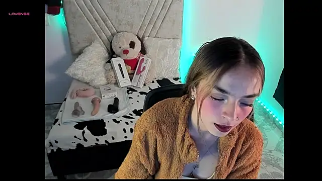 Mia Victoria22 online show from 04-14-26, 02:27