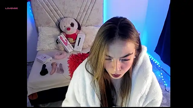 Mia Victoria22 online show from 05-07-26, 02:05