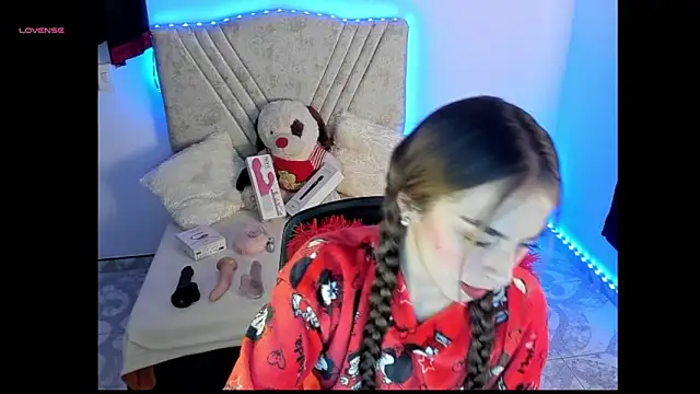 Mia Victoria22 online show from 05-15-26, 02:42
