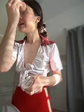 Snapshot of Marryme- chatting on 09-28-25, 01:29 Marryme- online show from 09-28-25, 01:29