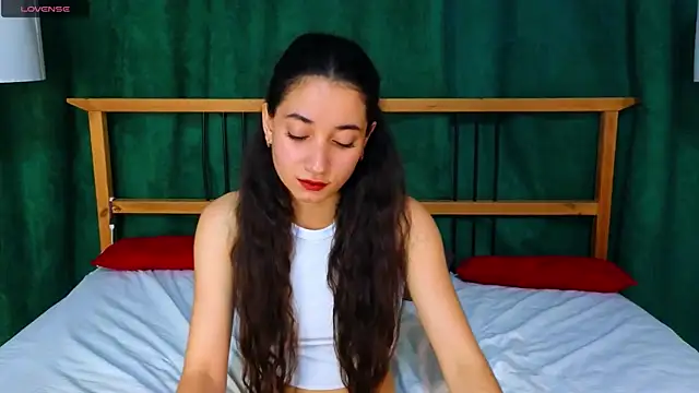 BettyMaldonado online show from 10-16-25, 08:44