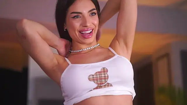 Snapshot of LalaRoze chatting on 12-15-25, 07:52 LalaRoze online show from 12-15-25, 07:52