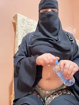  Laiali  online show from 11-20-25, 12:17