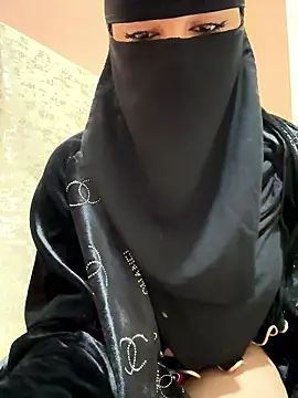  Laiali  online show from 01-18-26, 01:47