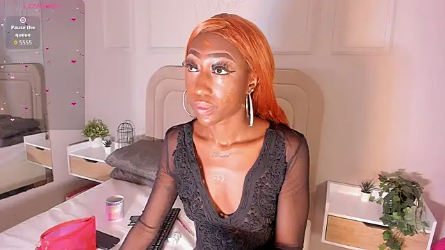 Anamonrroe online show from 09-18-25, 01:58