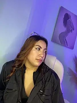 MacarenaRosse online show from 11-22-25, 08:29