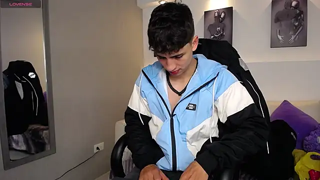 AdrianRinaldi online show from 09-23-25, 08:05