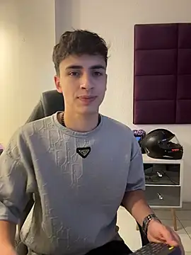 AdrianRinaldi online show from 01-11-26, 01:51