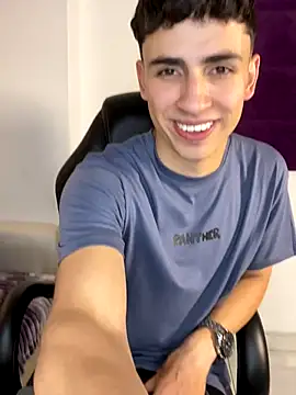 AdrianRinaldi online show from 10-12-25, 08:26