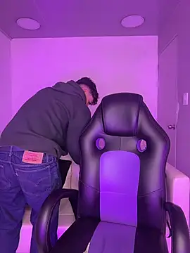 AdrianRinaldi online show from 02-10-26, 08:19