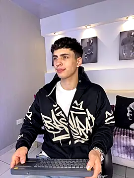 AdrianRinaldi online show from 10-01-25, 08:24