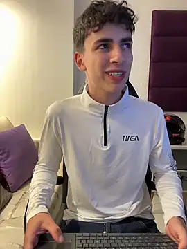 AdrianRinaldi online show from 12-04-25, 08:19