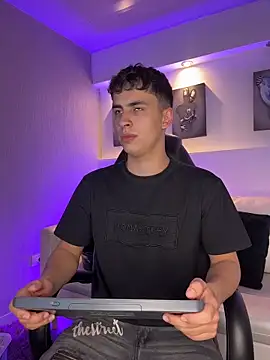 AdrianRinaldi online show from 04-09-26, 08:04