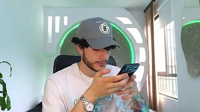 Rafael Mendezz online show from 10-08-25, 07:58