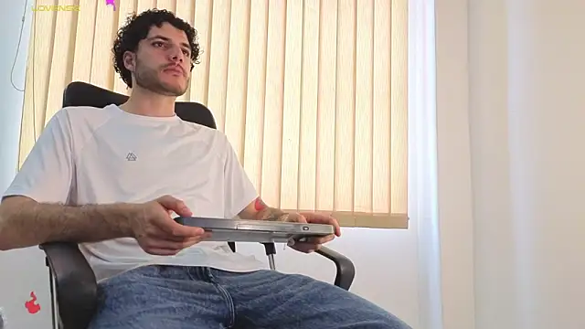 Rafael Mendezz online show from 03-17-26, 08:34