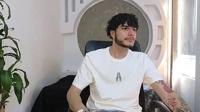 Rafael Mendezz online show from 10-19-25, 08:22