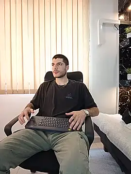 Snapshot of Rafael_Mendezz chatting on 06-24-26, 07:33 Rafael Mendezz online show from 06-24-26, 07:33