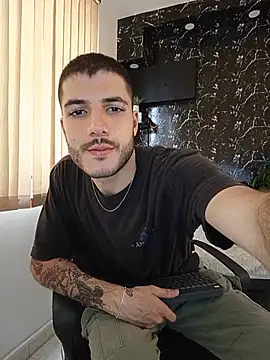 Snapshot of Rafael_Mendezz chatting on 07-16-26, 08:06 Rafael Mendezz online show from 07-16-26, 08:06