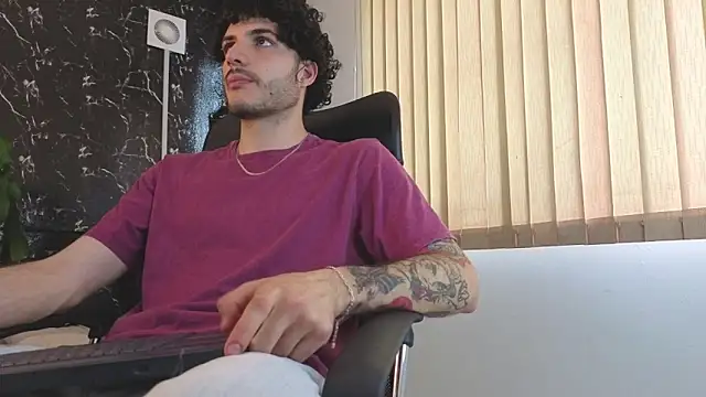 Rafael Mendezz online show from 04-15-26, 08:42